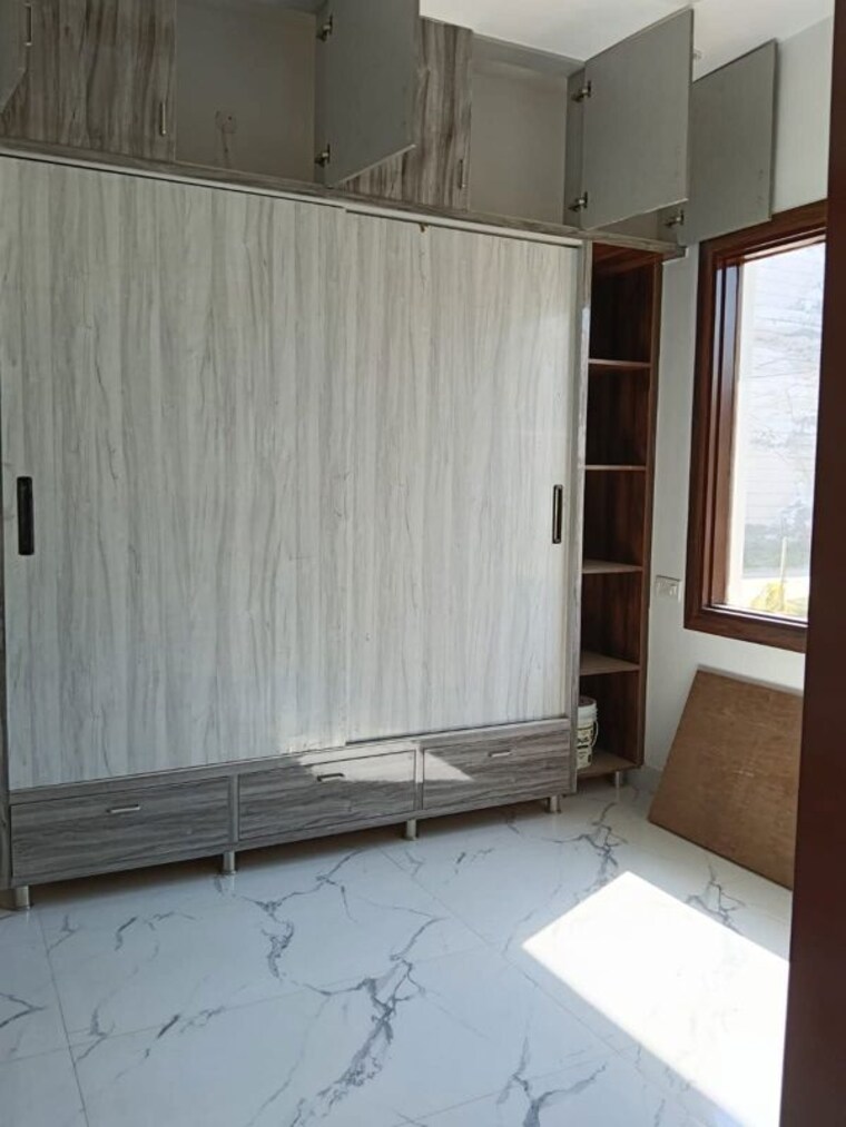 Room, sector 124 4 Bedroom 110 Sq.Yd. Independent House In Sector 124 Mohali 10073766