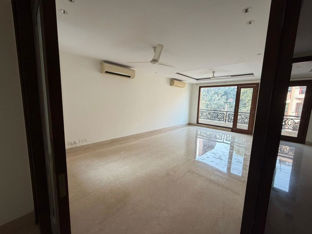 4 BHK + Pooja Room,Servant Room,Study Room Builder Floor For Rent in Greater Kailash II