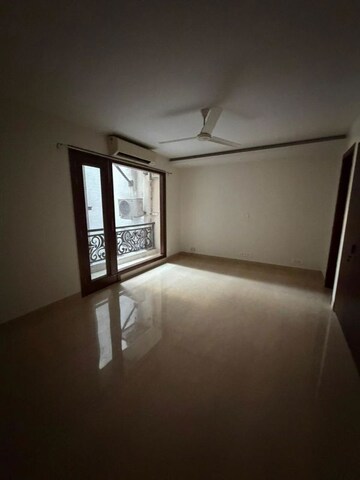 Room in 4 BHK Builder Floor at Greater Kailash ii – for Rent