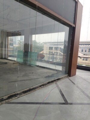  Shop For Rent in Sun Twilight, Sector 27 Yamuna Expressway