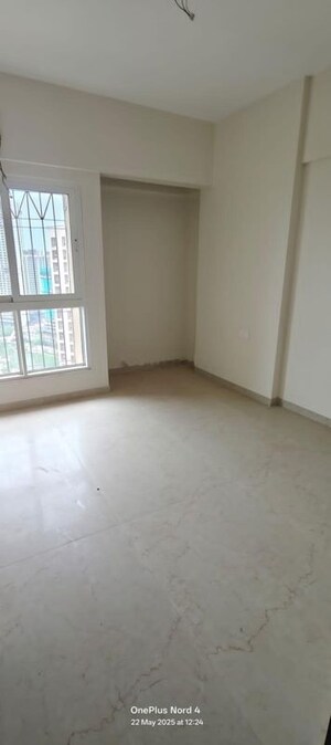 Room in 2 BHK Apartment at Dosti West County, Balkum Pada – for Rent