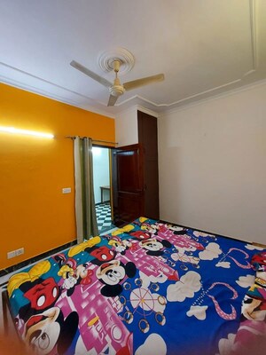 Bedroom in 3.5 BHK Builder Floor at Tarang Orchid, Sector 28 – for Rent
