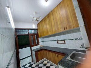 Bedroom in 3.5 BHK Builder Floor at Tarang Orchid, Sector 28 – for Rent