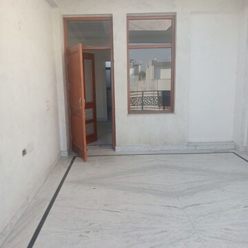 Room in 3 BHK Independent House at Sector 108 – for Rent