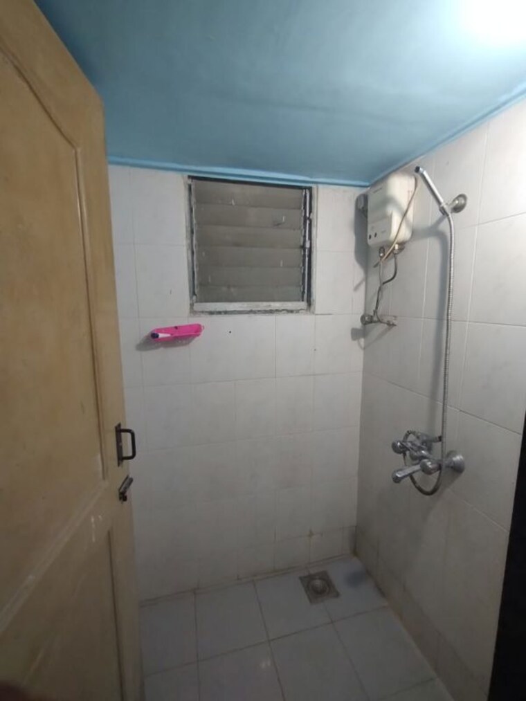 Bathroom, sankalp-sahanivas 1 Bedroom 450 Sq.Ft. Apartment In Goregaon East Mumbai 10073975