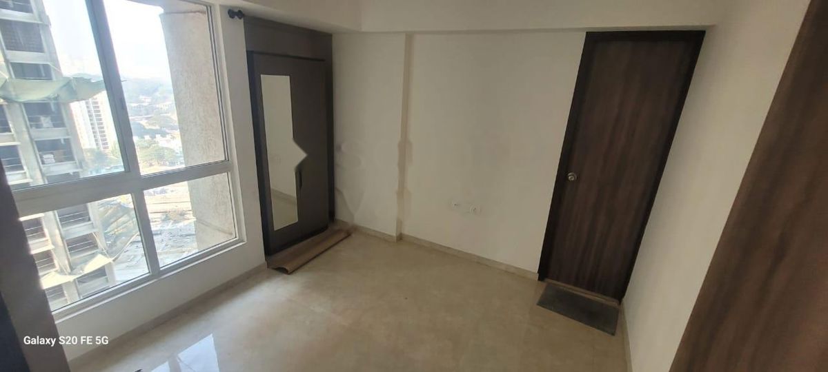 3.5 BHK 3000 Sq.Ft. Apartment in Lodha Sterling