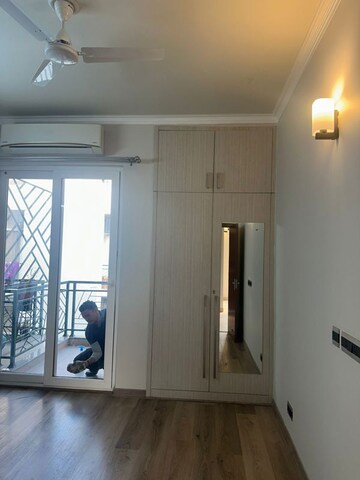 Room in 3 BHK Builder Floor at Central Park Flower Valley, Sohna Sector 33 – for Sale