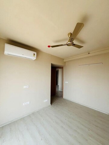 Room in 3 BHK Apartment at M3M Heights, Sector 65 – for Sale
