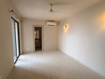 Room in 3 BHK Apartment at M3M Heights, Sector 65 – for Sale