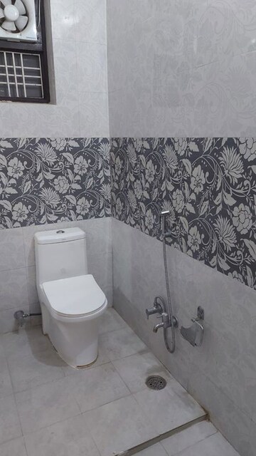 Bathroom in 3 BHK Builder Floor at DLF Vibhuti Khand, Gomti Nagar – for Rent