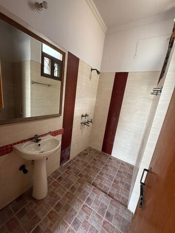 Bathroom in 3 BHK Villa at RWA Apartments Sector 71, Sector 71 – for Rent