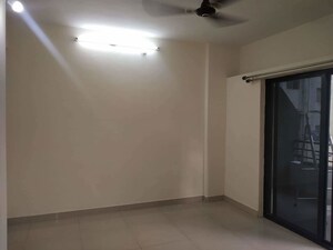 Room in 2 BHK Apartment at Kharadi – for Rent