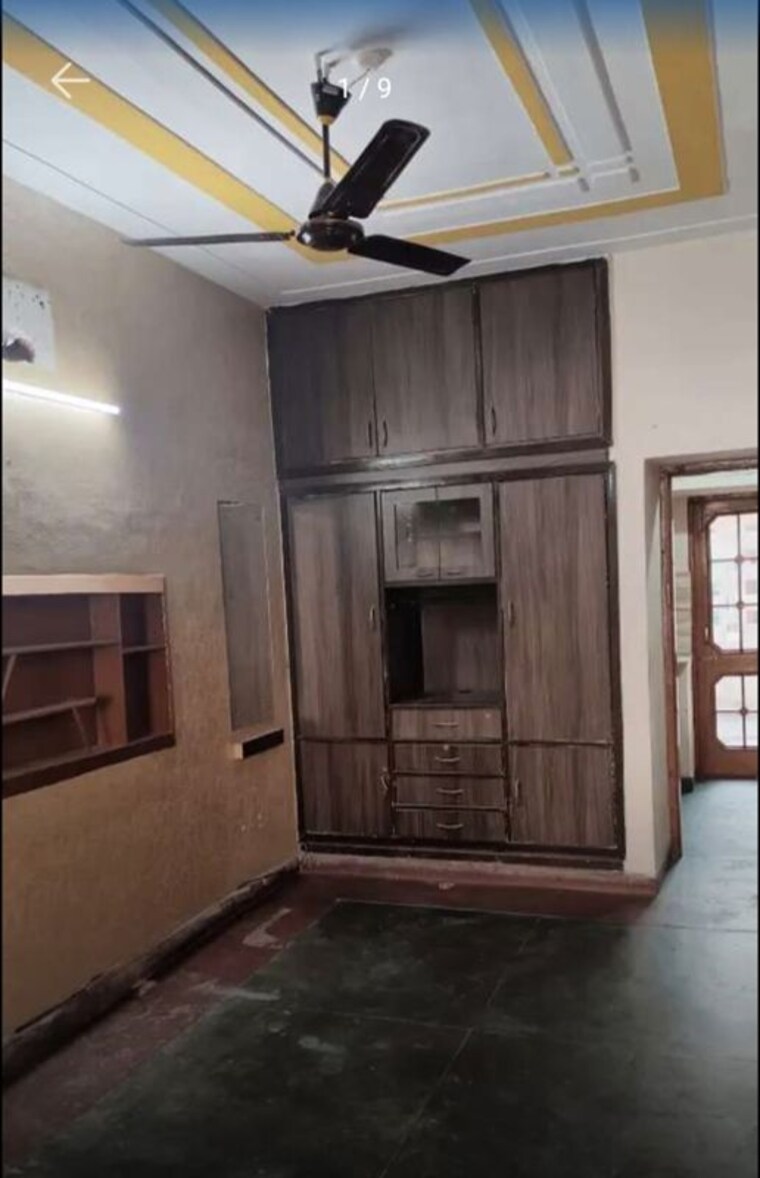 Living Room, sector 35 3 Bedroom 1000 Sq.Ft. Builder Floor In Sector 35 Chandigarh 10074167
