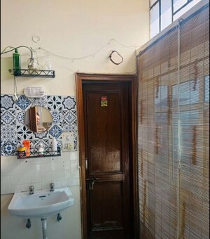 Furnished Amenities in 3 BHK Builder Floor at Sector 38 – for Rent