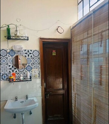 Furnished Amenities in 3 BHK Builder Floor at Sector 38 – for Rent