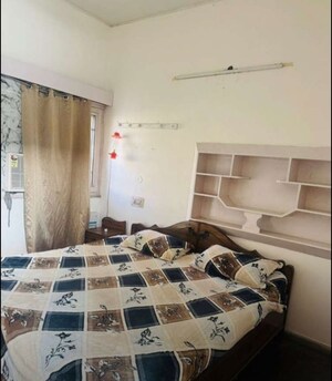 Kitchen in 3 BHK Builder Floor at Sector 38 – for Rent