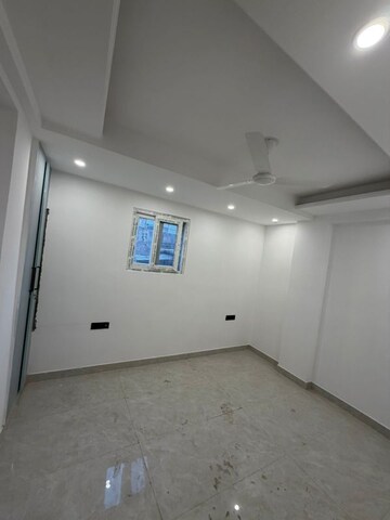 Room in 2 BHK Builder Floor at Palm Residency Chhatarpur, Chattarpur – for Sale