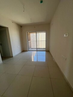 2 BHK Apartment For Rent in Godrej Green Vistas