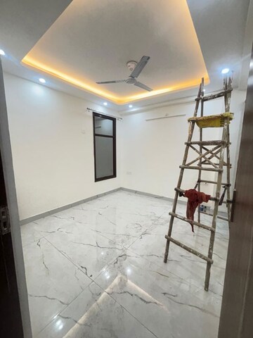 Room in 2 BHK Builder Floor at Palm Residency Chhatarpur, Chattarpur – for Sale