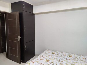 Room in 3 BHK Apartment at Nahar Amrit Shakti, Chandivali – for Rent