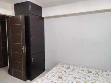 Room in 3 BHK Apartment at Nahar Amrit Shakti, Chandivali – for Rent