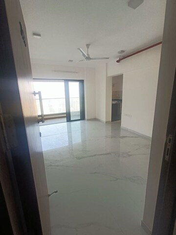 Room in 3 BHK Apartment at Chirag Vijayi Jwala, Goregaon West – for Rent