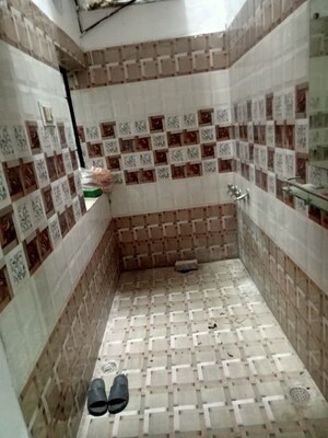 Balcony in 1 BHK Independent House at Aliganj – for Rent