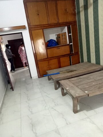 Parking in 1 BHK Independent House at Aliganj – for Rent