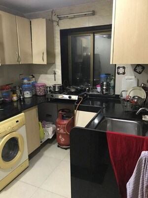 Team Area in 2 BHK Apartment at Seagull Apartment, Tardeo – for Rent