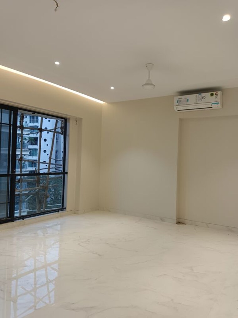 Room, sunrise-chs-khar 3 Bedroom 1100 Sq.Ft. Apartment In Khar West Mumbai 10074353