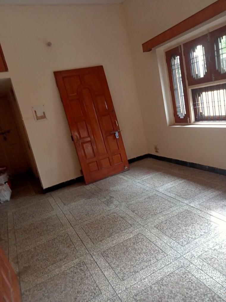 Room, aliganj 1 Bedroom 1012 Sq.Ft. Villa In Aliganj Lucknow 10074374