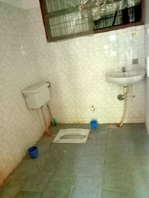 Bathroom in 1 BHK Villa at Aliganj – for Rent
