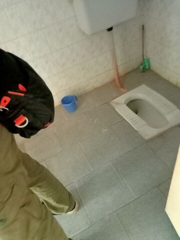 Master Bedroom in 1 BHK Villa at Aliganj – for Rent