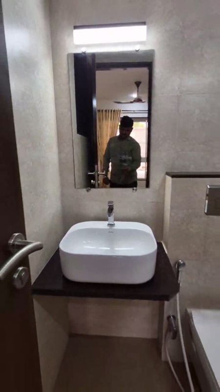 Bathroom, kharghar sector 35d 2 Bedroom 730 Sq.Ft. Apartment In Kharghar Sector 35d Navi Mumbai 10072867