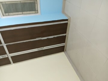 Furnished Amenities in 2.5 BHK Apartment at Manikonda – for Rent