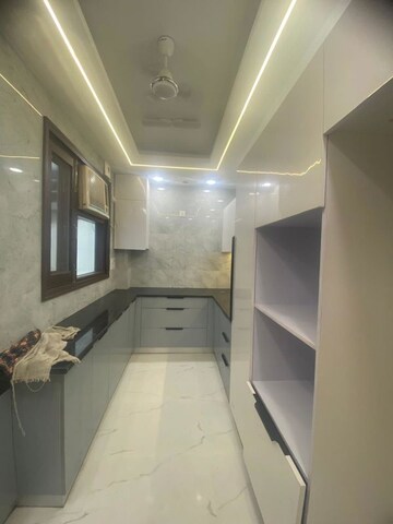 Building Lobby in 3 BHK Builder Floor at Malviya Nagar – for Sale