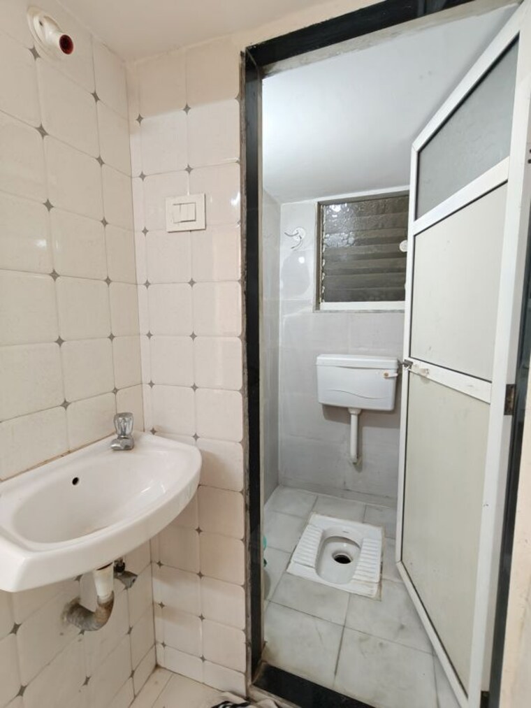 Bathroom, seven-apna-ghar-phase-2-plot-b 1 Bedroom 504 Sq.Ft. Apartment In Mira Road Thane 10074443