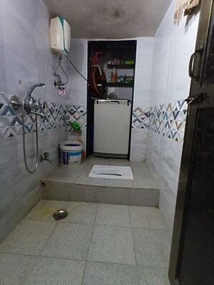 Bathroom in 2 BHK Apartment at Dreams Kaveri Heights, Kalwa – for Sale