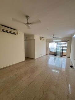 3 BHK + Pooja Room,Servant Room Apartment For Rent in L&T Emerald Isle