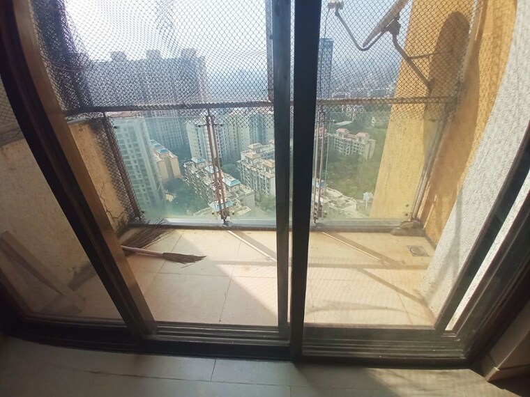 undefined, lodha-luxuria 4 Bedroom 2000 Sq.Ft. Apartment In Majiwada Thane 10074529