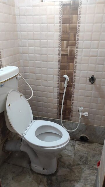 Bathroom in 2 BHK Apartment at Netaji Nagar – for Rent