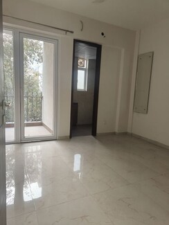 2.5 BHK + Study Room Builder Floor For Rent in Smart World Gems
