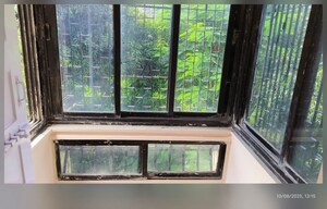 Bedroom in 2 BHK Apartment at Jumbo Darshan, Andheri East – for Rent