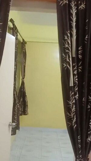 Room in 2 BHK Apartment at Bengal Peerless Avidipta, Em Bypass – for Rent