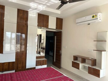 Bedroom in 2 BHK Builder Floor at Sas Nagar – for Rent
