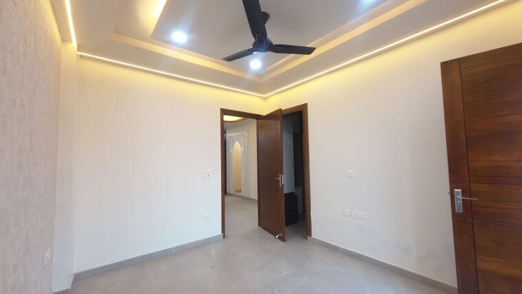Room, puri-aman-vilas 3 Bedroom 156 Sq.Yd. Builder Floor In Sector 89 Faridabad 10074193