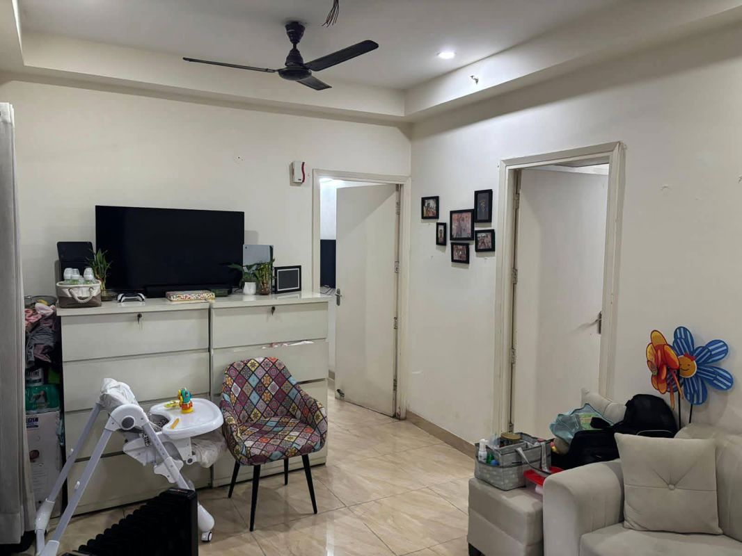 2 BHK Apartment For Rent in Gaur City 2 - 14th Avenue