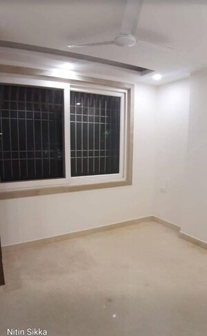 Room in 3 BHK Builder Floor at Lajpat Nagar 4 – for Rent