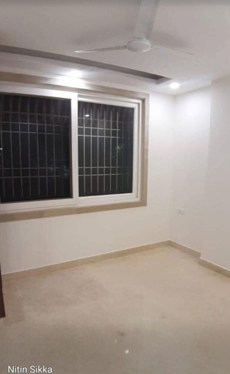 Room, lajpat nagar 4 3 Bedroom 1200 Sq.Ft. Builder Floor In Lajpat Nagar 4 Delhi 10074631