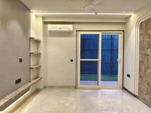 Building Lobby in 1 RK Apartment at Sector 23 – for Rent